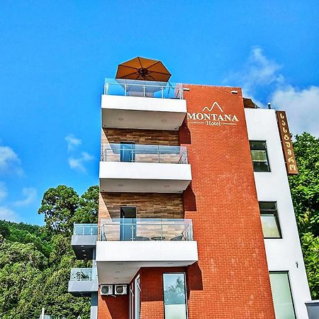Hotel Montana クヴァリアティ エクステリア 写真